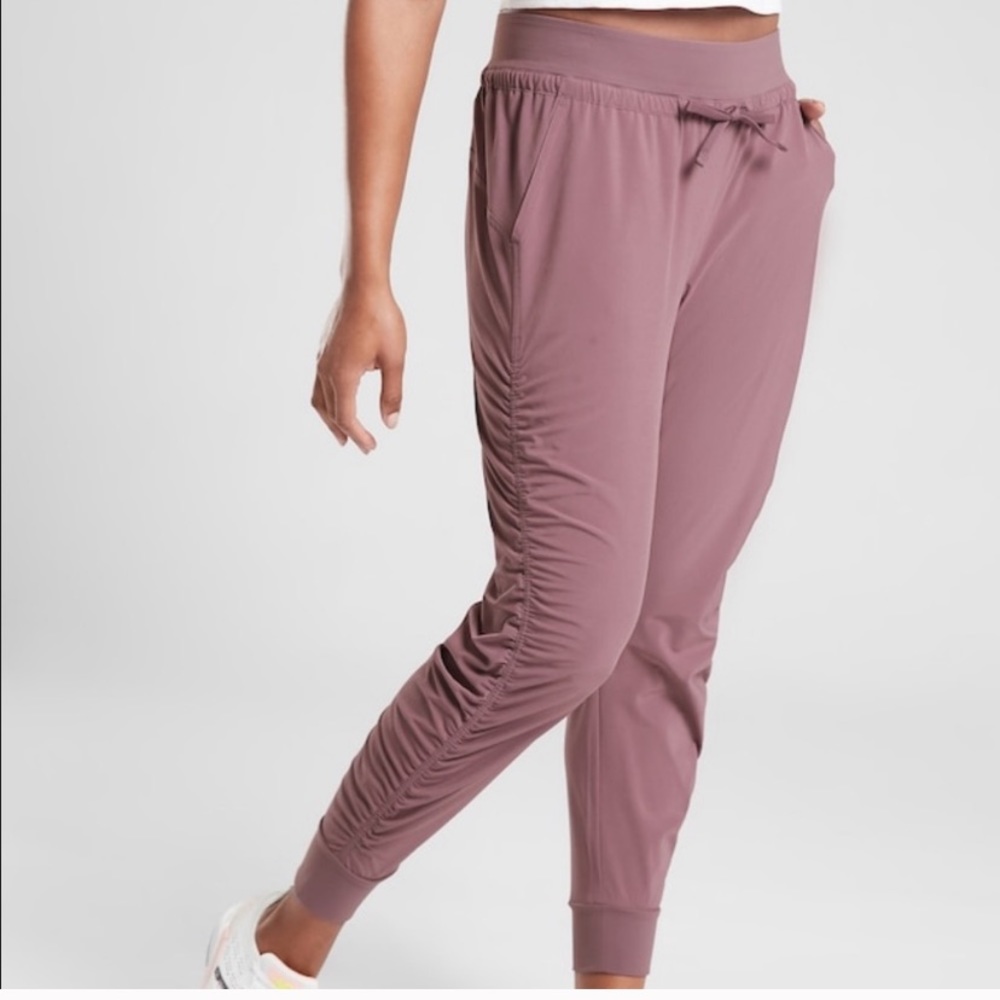 Athleta Attitude Pant // Volcanic Violet